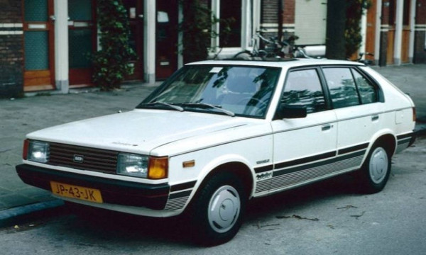 수정됨_Hyundai_Pony_1984_Utrecht.jpg
